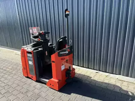 Schlepper 2020  Linde P30C (3)
