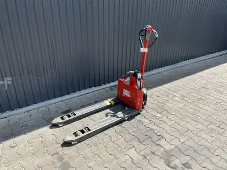 Electric Pallet Trucks 2019  Linde MT12 (1)