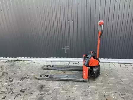 Electric Pallet Trucks 2019  Linde MT12 (2)