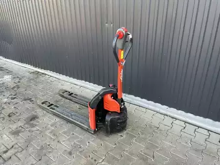 Electric Pallet Trucks 2019  Linde MT12 (3)