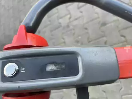 Electric Pallet Trucks 2019  Linde MT12 (7)
