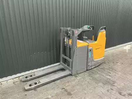 Stapelaars met staplatform 2019  Jungheinrich ERD220 (1)