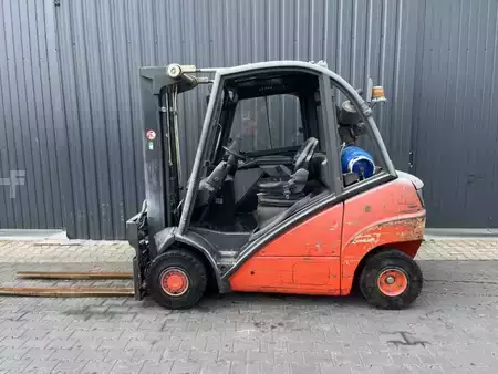 Gázüzemű targoncák 2005  Linde H25T (2)