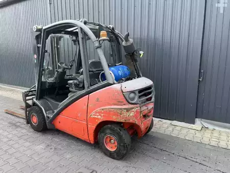 Gázüzemű targoncák 2005  Linde H25T (3)