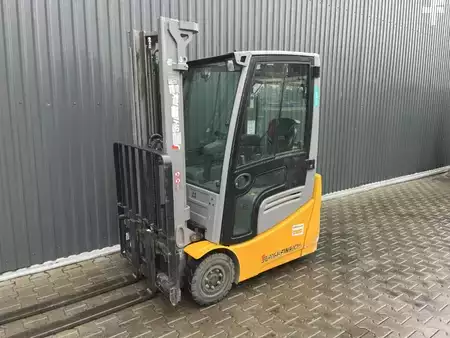 3-wiel elektrische heftrucks 2020  Jungheinrich EFG213 (1)