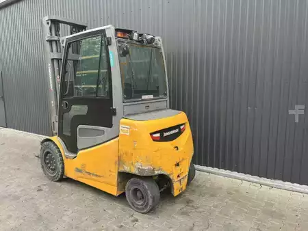 Eléctrico - 4 rodas 2021  Jungheinrich EFG535k (3)