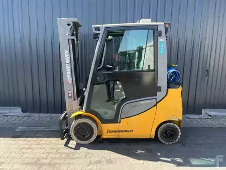 Empilhador a gás 2019  Jungheinrich TFG316s (2)