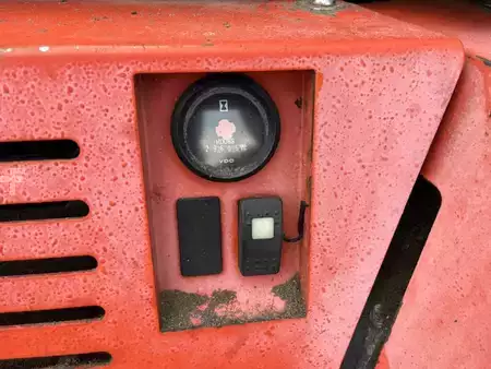 Dieselový VZV 2011  Linde H100D (5)