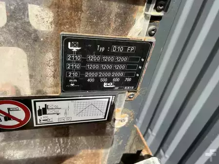 Stackers Stand-on 2022  Linde D10FP (5)