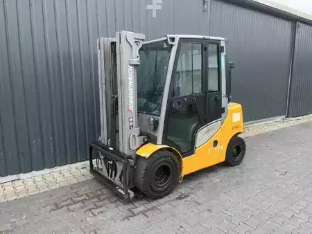 Dieseltrukki 2018  Jungheinrich DFG430s (1)