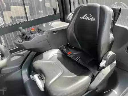 Chariots électriques à 4 roues 2022  Linde E30-01 (10)