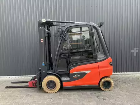 Chariots électriques à 4 roues 2022  Linde E30-01 (2)