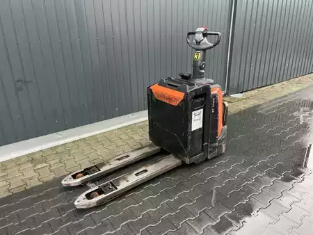 Porta-paletes elétrico 2019  BT LPE200 (1)