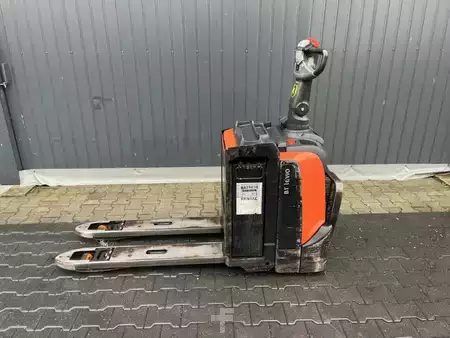 Porta-paletes elétrico 2019  BT LPE200 (2)