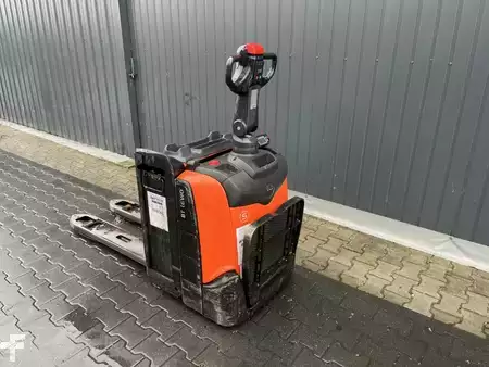 Porta-paletes elétrico 2019  BT LPE200 (3)