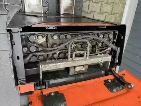 Porta-paletes elétrico 2019  BT LPE200 (5)