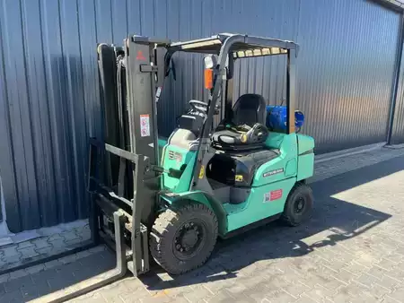 Gázüzemű targoncák 2007  Mitsubishi FG25NT (1)