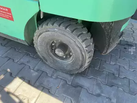Gázüzemű targoncák 2007  Mitsubishi FG25NT (10)