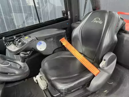 Wózki gazowe 2018  Linde H25T-02 (5)