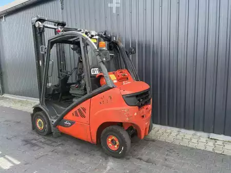 Wózki gazowe 2018  Linde H25T-02 (3)