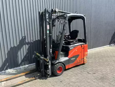 Chariots électriques à 3 roues 2018  Linde E16H-02 (1)