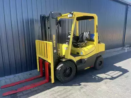 Empilhador a gás 2023  Hyster H3.0A (1)