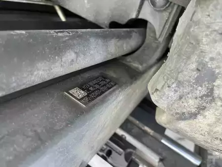 Wózki widłowe diesel 2015  Linde H25D-02 (5)
