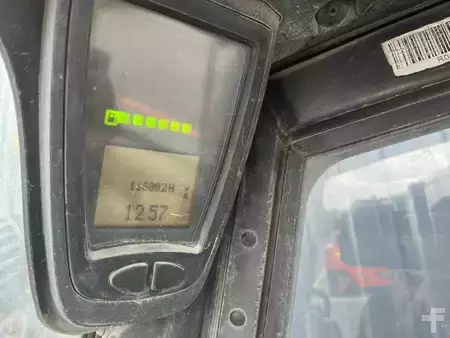 Wózki widłowe diesel 2015  Linde H25D-02 (6)