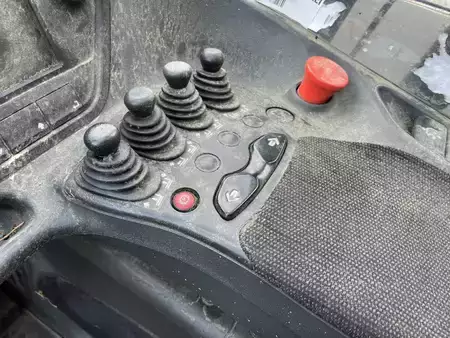 Reach Truck 2018  Linde R12B-01 (8)