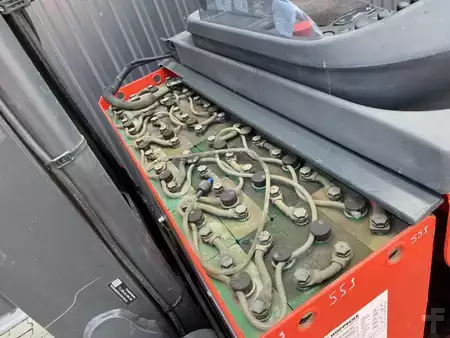 Reach Truck 2019  Linde R12B-01 (8)