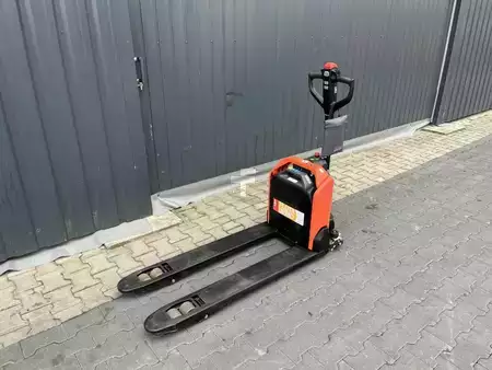 Elektromos emelőkocsik 2024  BT LHE130 (1)