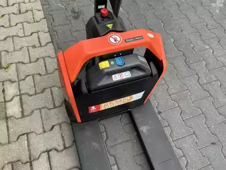Elektromos emelőkocsik 2024  BT LHE130 (6)