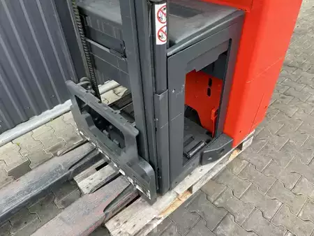 Stoccatori uomo seduto  Linde L14RW (9)