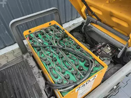 Traktor 2020  Jungheinrich EZS570 (5)
