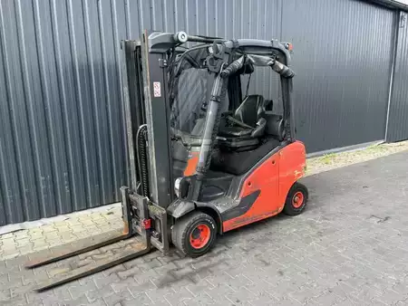 Wózki gazowe 2019  Linde H20T-01 (1)
