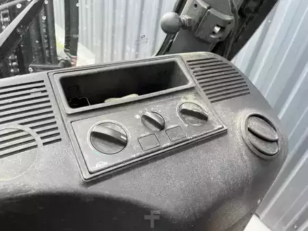 Wózki gazowe 2019  Linde H20T-01 (5)