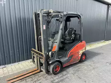 Wózki gazowe 2019  Linde H20T-01 (1)