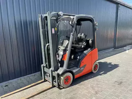Gas gaffeltruck 2019  Linde H14T-01 (1)