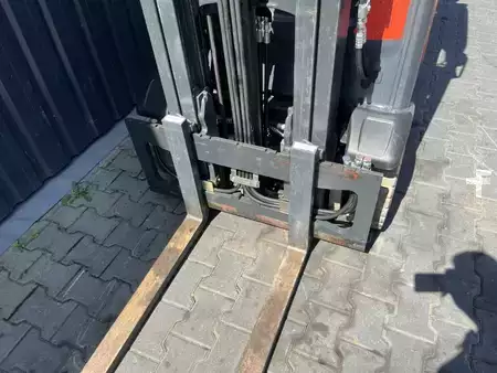 Gas gaffeltruck 2019  Linde H14T-01 (8)