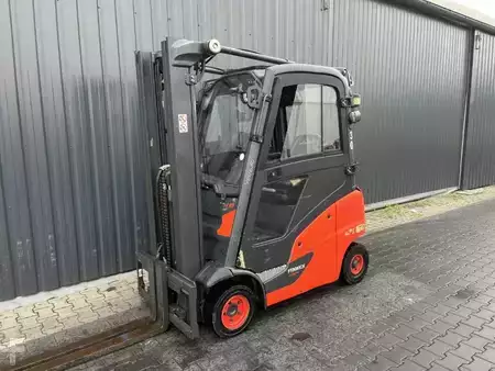 Wózki gazowe 2021  Linde H18T-01 (1)