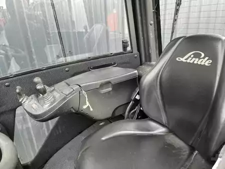 Wózki gazowe 2021  Linde H18T-01 (7)