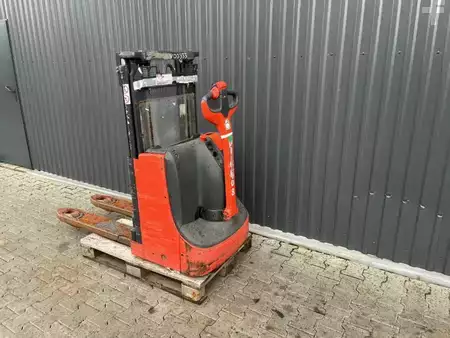 Ruční vysokozdvižný vozík 2019  Linde D06 (3)