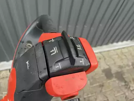 Ruční vysokozdvižný vozík 2019  Linde D06 (7)