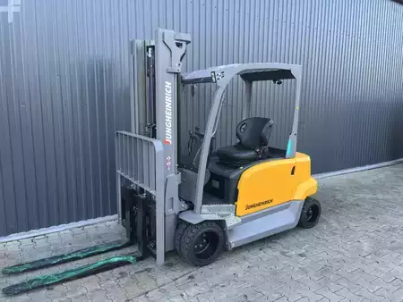 El Truck - 4-hjul 2023  Jungheinrich EFGBC330 (1)