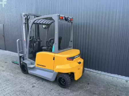 El Truck - 4-hjul 2023  Jungheinrich EFGBC330 (3)