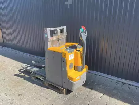 Hochhubwagen 2020  Jungheinrich EJD222 (3)