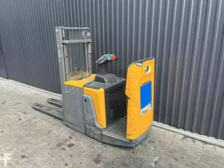 Wózki z platformą operatora 2018  Jungheinrich ERD120 (3)