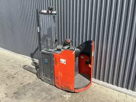 Stacker stå på 2019  Linde D12SP (3)