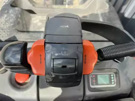 Stacker stå på 2019  Linde D12SP (9)