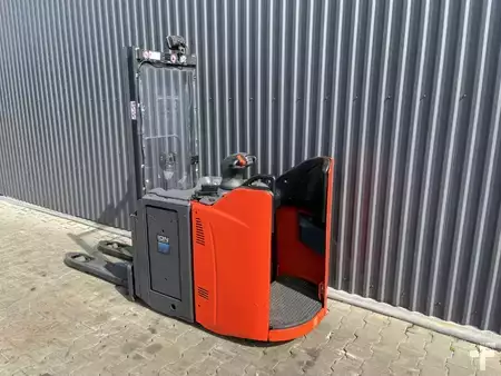 Stacker stå på 2019  Linde D12SP (3)